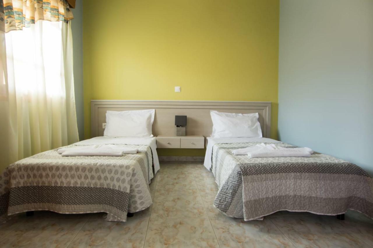 Roumeliotis House Apartment Karpathos Town  Exterior photo